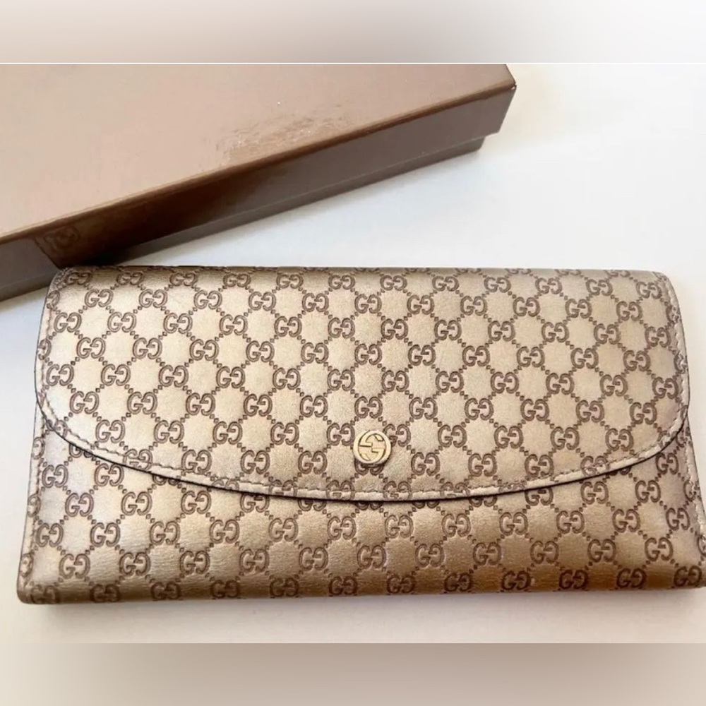 Gucci wallet deep gold brown color